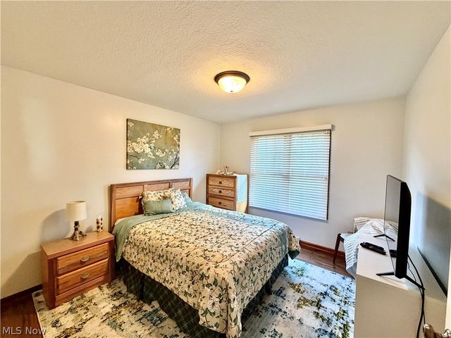 22 Walker Circle, Girard, OH 44420