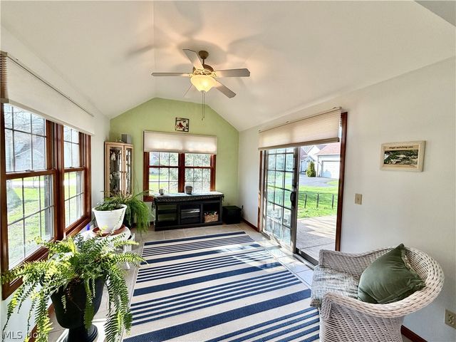 22 Walker Circle, Girard, OH 44420