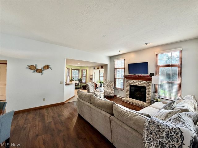22 Walker Circle, Girard, OH 44420
