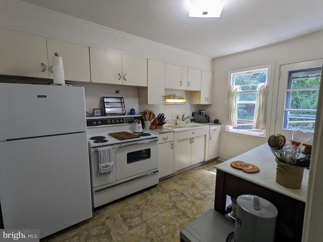 2844-2844 ELM CT, Allentown, PA 18103