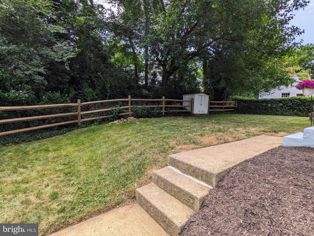 2844-2844 ELM CT, Allentown, PA 18103