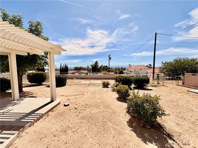 14890 Apple Valley, Apple Valley, CA 92307
