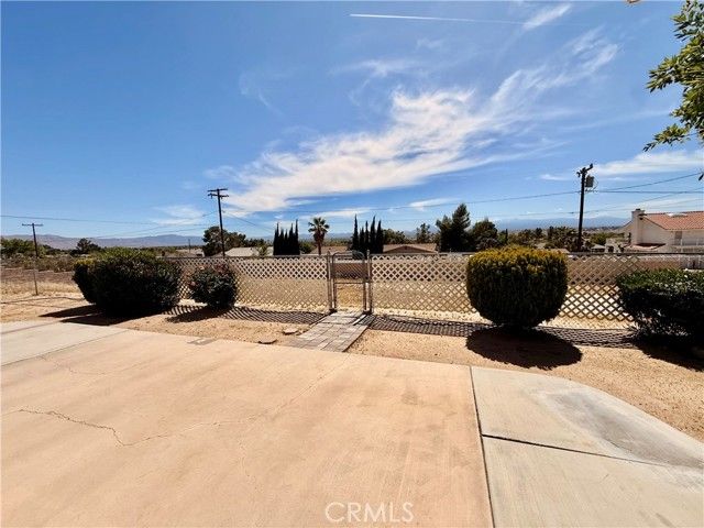 14890 Apple Valley, Apple Valley, CA 92307
