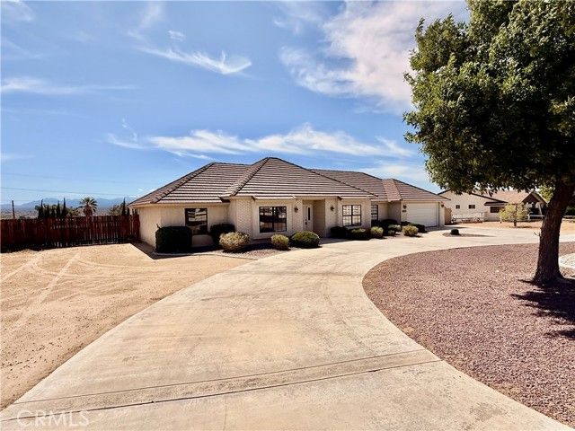 14890 Apple Valley, Apple Valley, CA 92307