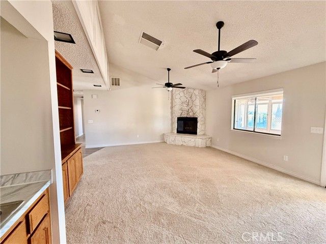 14890 Apple Valley, Apple Valley, CA 92307