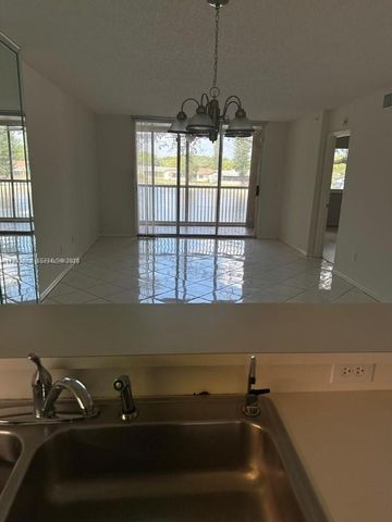 9587 Weldon Cir B203, Tamarac, FL 33321