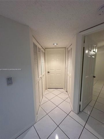 9587 Weldon Cir B203, Tamarac, FL 33321