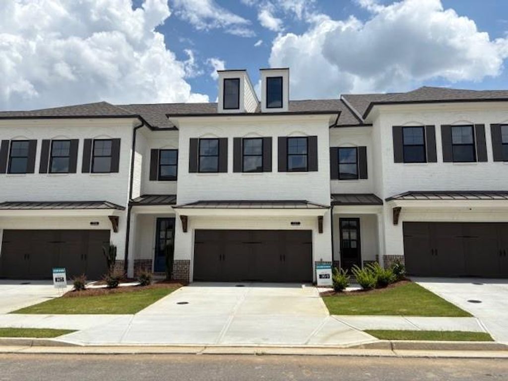 707 Dodd N Lane 164, Buford, GA 30518