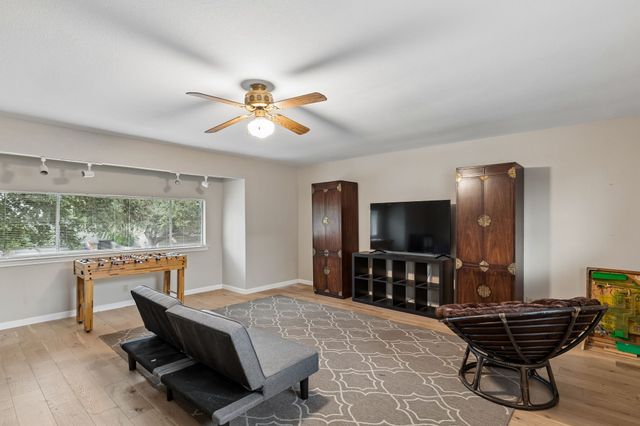 9622 Highland View Drive, Dallas, TX 75238