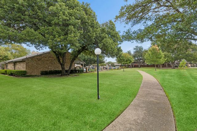 9622 Highland View Drive, Dallas, TX 75238