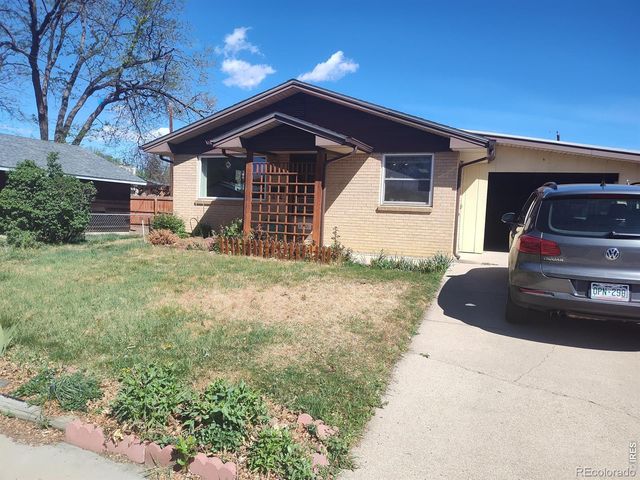 1350 Sharpe Place, Longmont, CO 80501