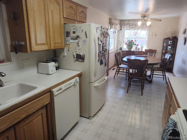 1350 Sharpe Place, Longmont, CO 80501