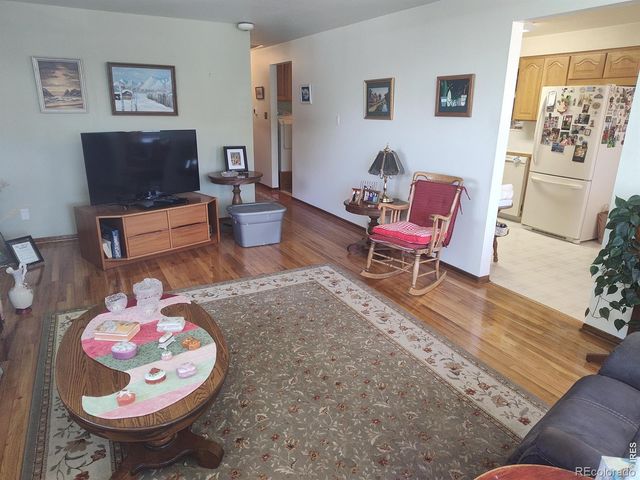 1350 Sharpe Place, Longmont, CO 80501