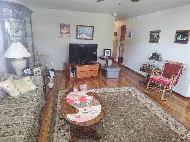 1350 Sharpe Place, Longmont, CO 80501