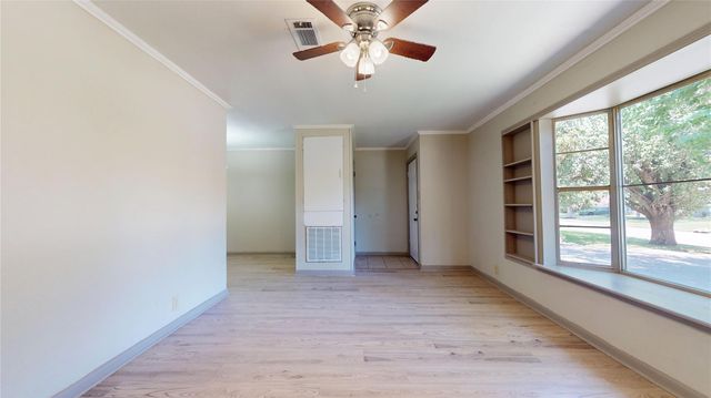 1501 13th Street N, Texas City, TX 77590