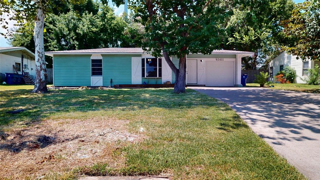 1501 13th Street N, Texas City, TX 77590