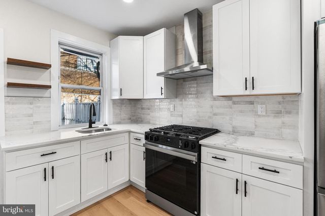 5715 N BEECHWOOD ST, Philadelphia, PA 19138