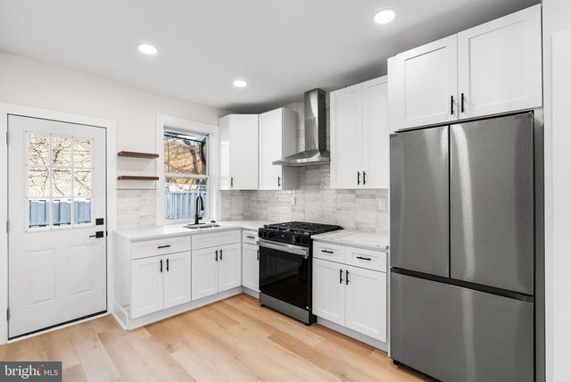 5715 N BEECHWOOD ST, Philadelphia, PA 19138