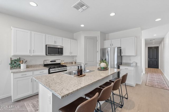 11449 E UNITY Avenue, Mesa, AZ 85212