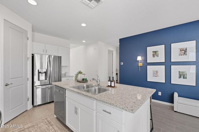 11449 E UNITY Avenue, Mesa, AZ 85212