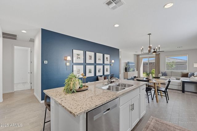 11449 E UNITY Avenue, Mesa, AZ 85212