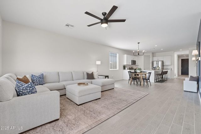 11449 E UNITY Avenue, Mesa, AZ 85212