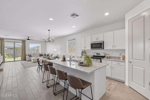 11449 E UNITY Avenue, Mesa, AZ 85212