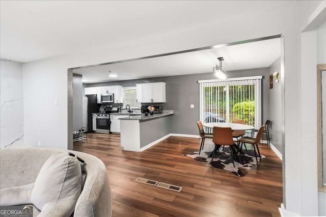 6574 Wendell Circle, Morrow, GA 30260