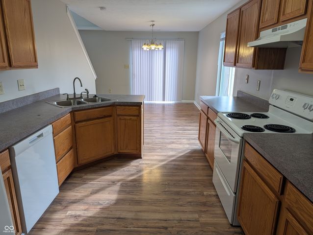 693 Cembra Drive, Greenwood, IN 46143