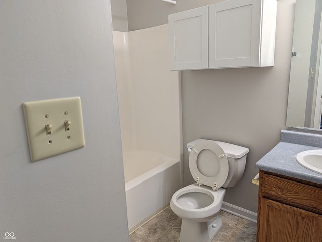 693 Cembra Drive, Greenwood, IN 46143