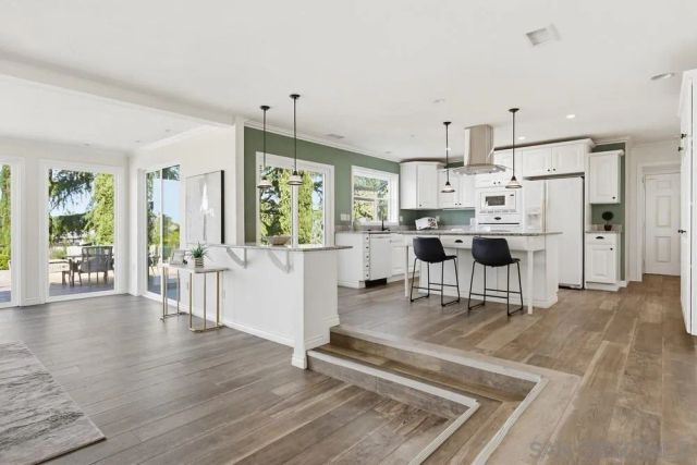 29059 Meadow Glen Way W, Escondido, CA 92026