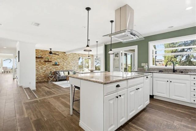 29059 Meadow Glen Way W, Escondido, CA 92026
