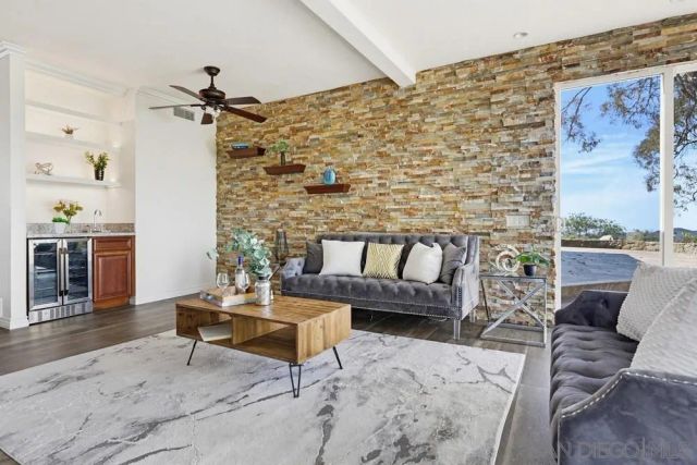 29059 Meadow Glen Way W, Escondido, CA 92026