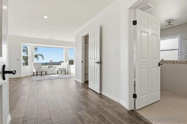 29059 Meadow Glen Way W, Escondido, CA 92026