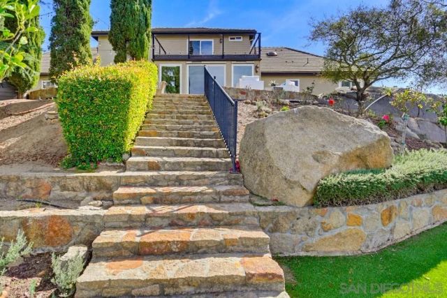 29059 Meadow Glen Way W, Escondido, CA 92026