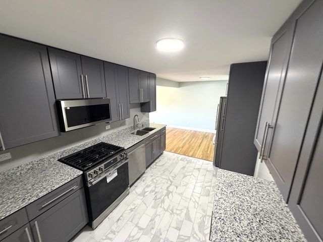 8936 Northshore Drive 1G, Des Plaines, IL 60016