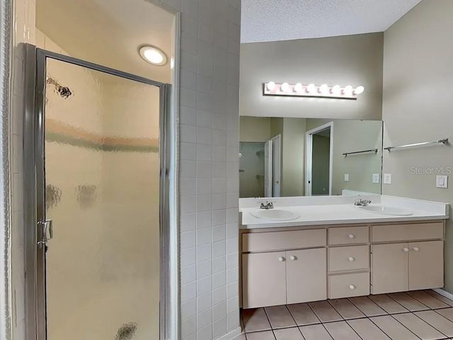 2275 CORK OAK STREET E, Sarasota, FL 34232