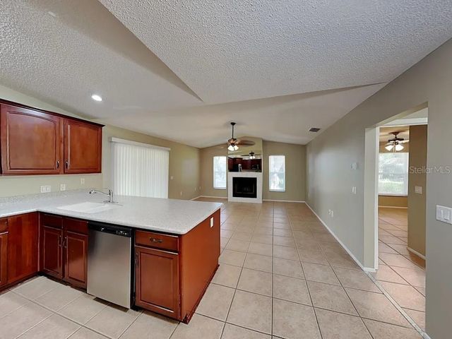 2275 CORK OAK STREET E, Sarasota, FL 34232