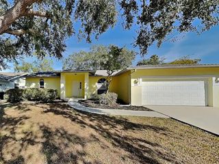 2275 CORK OAK STREET E, Sarasota, FL 34232