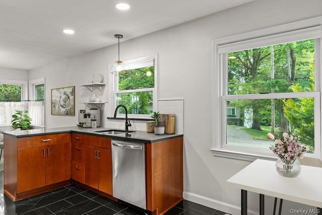 3 Green Acres Lane, White Plains, NY 10607
