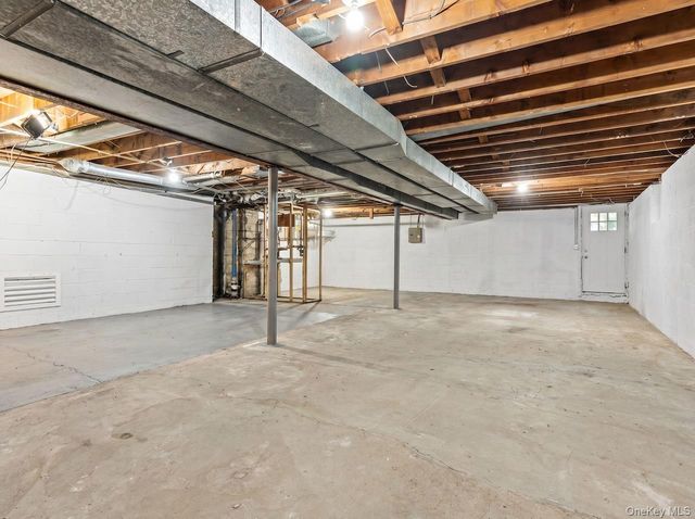 3 Green Acres Lane, White Plains, NY 10607