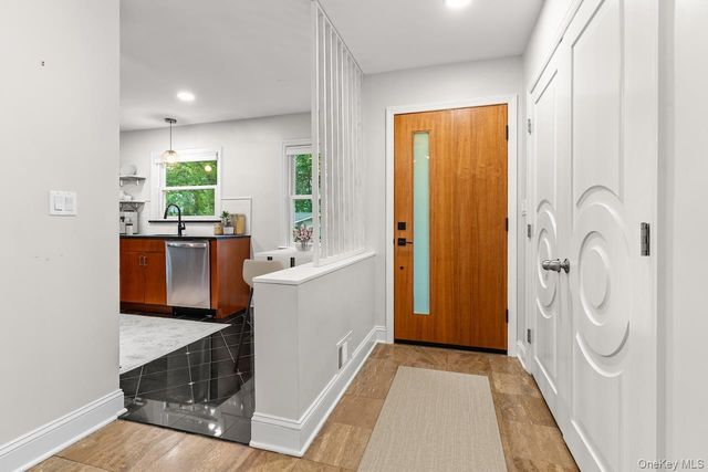 3 Green Acres Lane, White Plains, NY 10607