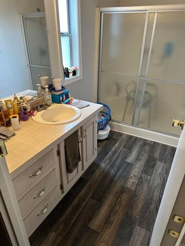 21423 Bramble Way, Saugus, CA 91350