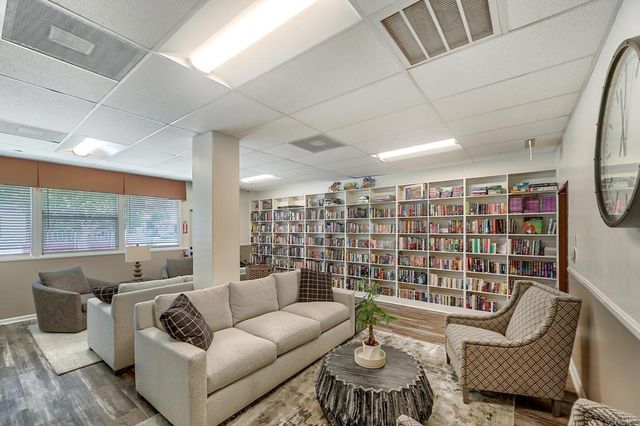 21423 Bramble Way, Saugus, CA 91350