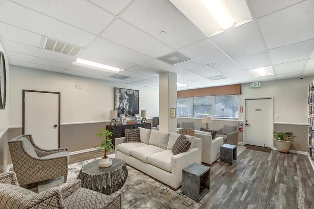 21423 Bramble Way, Saugus, CA 91350