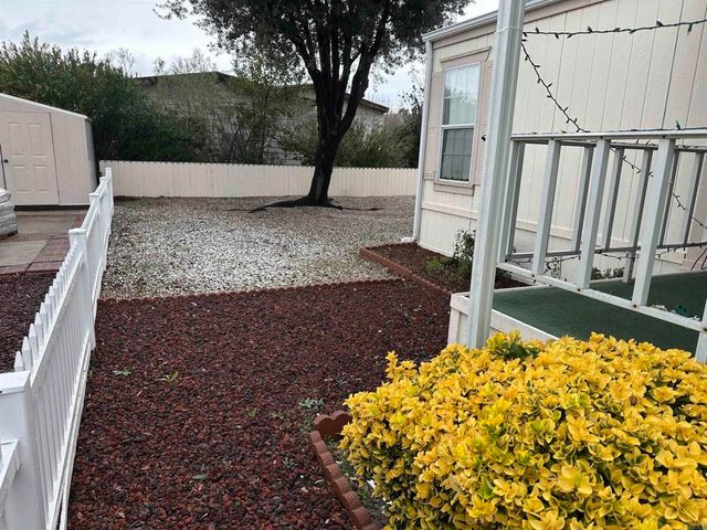 21423 Bramble Way, Saugus, CA 91350