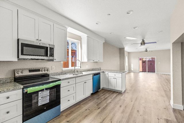 2379 E Willow St, Stockton, CA 95205