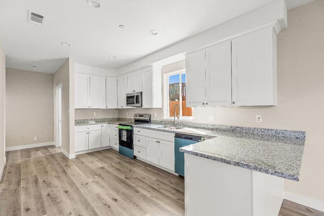 2379 E Willow St, Stockton, CA 95205