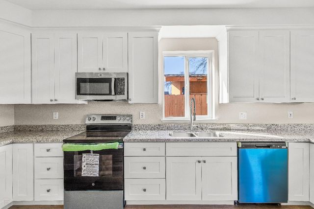 2379 E Willow St, Stockton, CA 95205