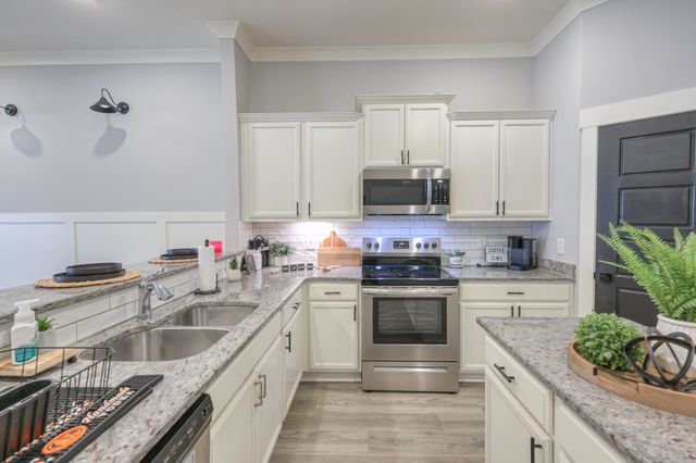 2108 Halfmoon Way, Murfreesboro, TN 37130